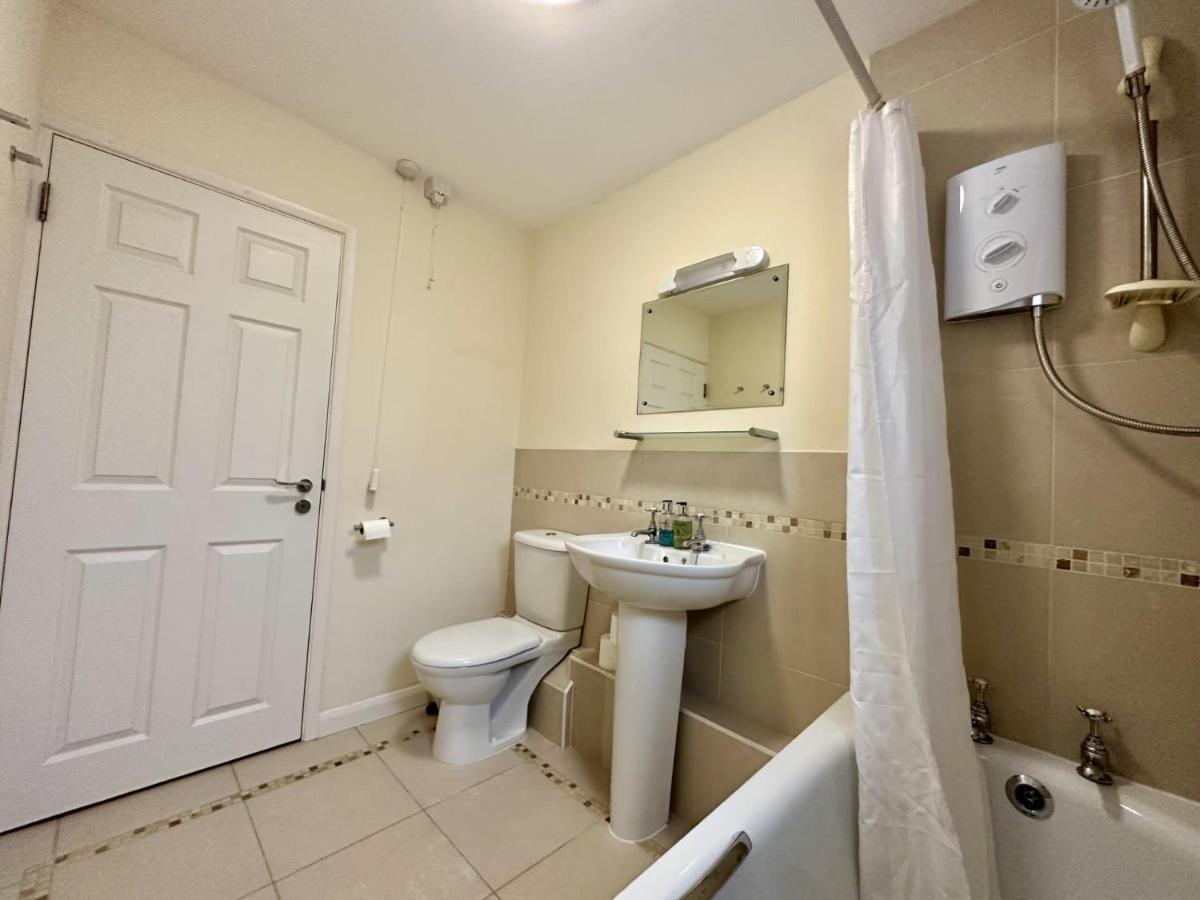 Super Apartment Next To Bicester Village Sleeps 4 Екстер'єр фото